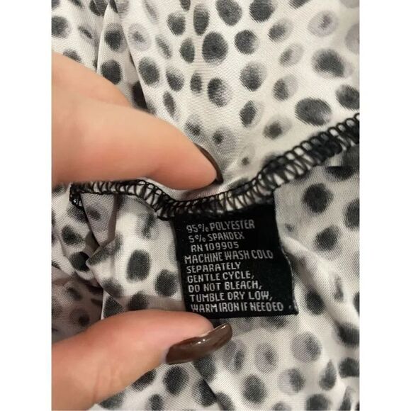 Essentials By Milano Spotted Cowl Neck Top Size medium - Picture 8 of 8